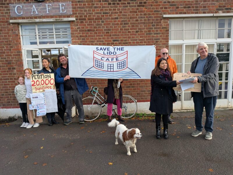 Tulip standing alongside constituents